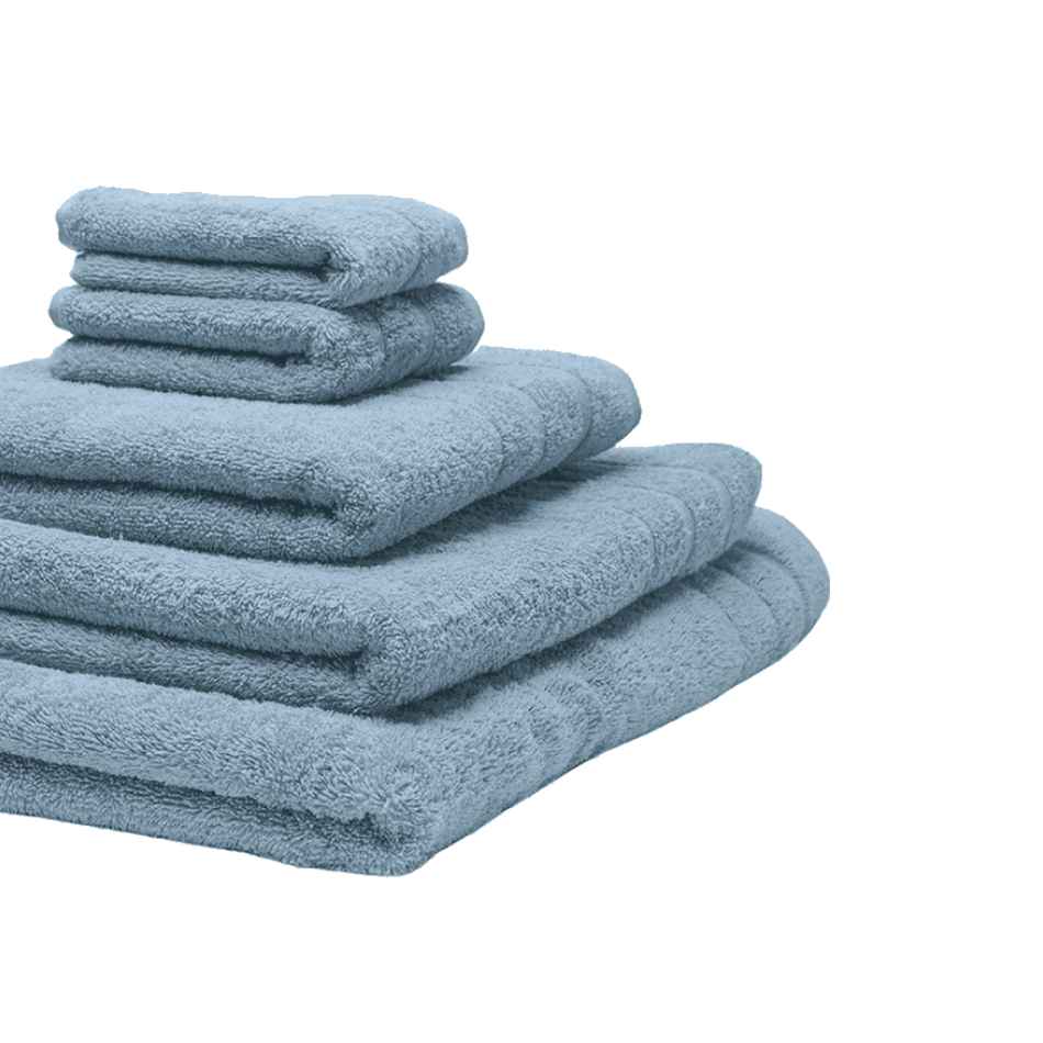 5 økologiske håndklæder er stablet oven på hinanden, og så er der zoomet ind, så man kan se dem tydligere. Farven er blå.